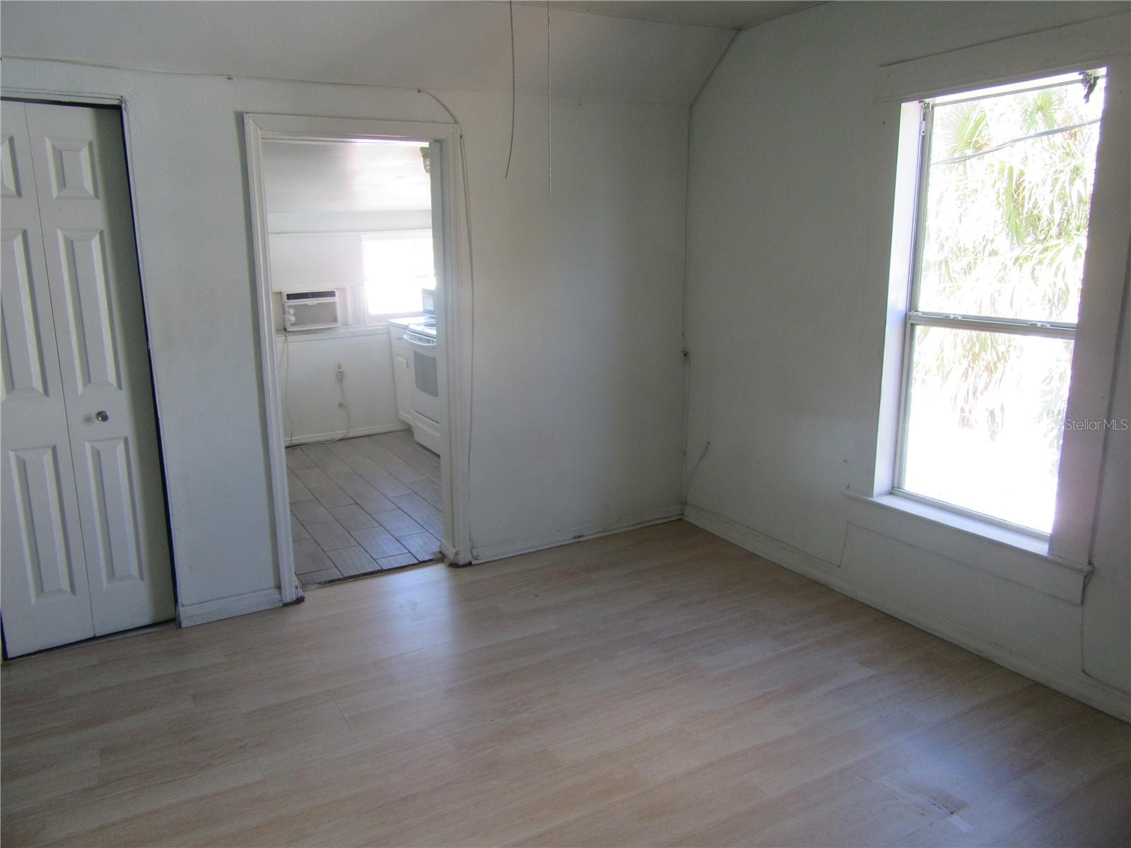 Image 3 of 11 For 524 3rd Street N D