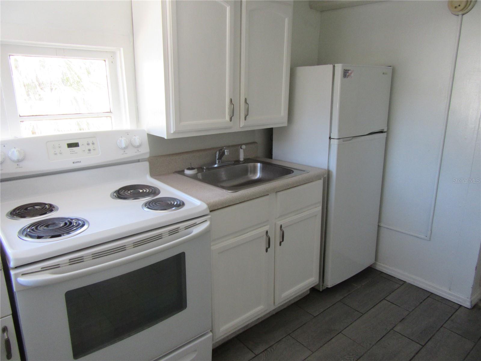 Image 6 of 11 For 524 3rd Street N D