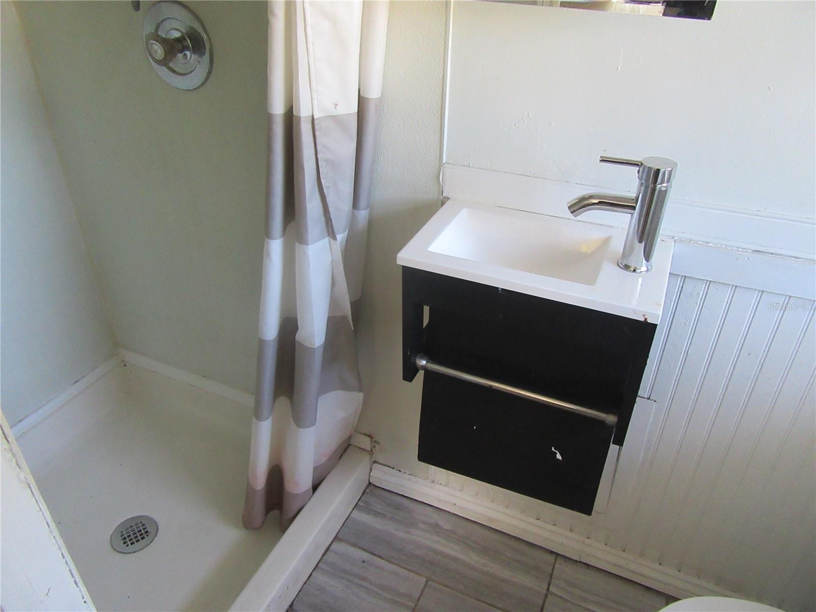 Image 7 of 11 For 524 3rd Street N D