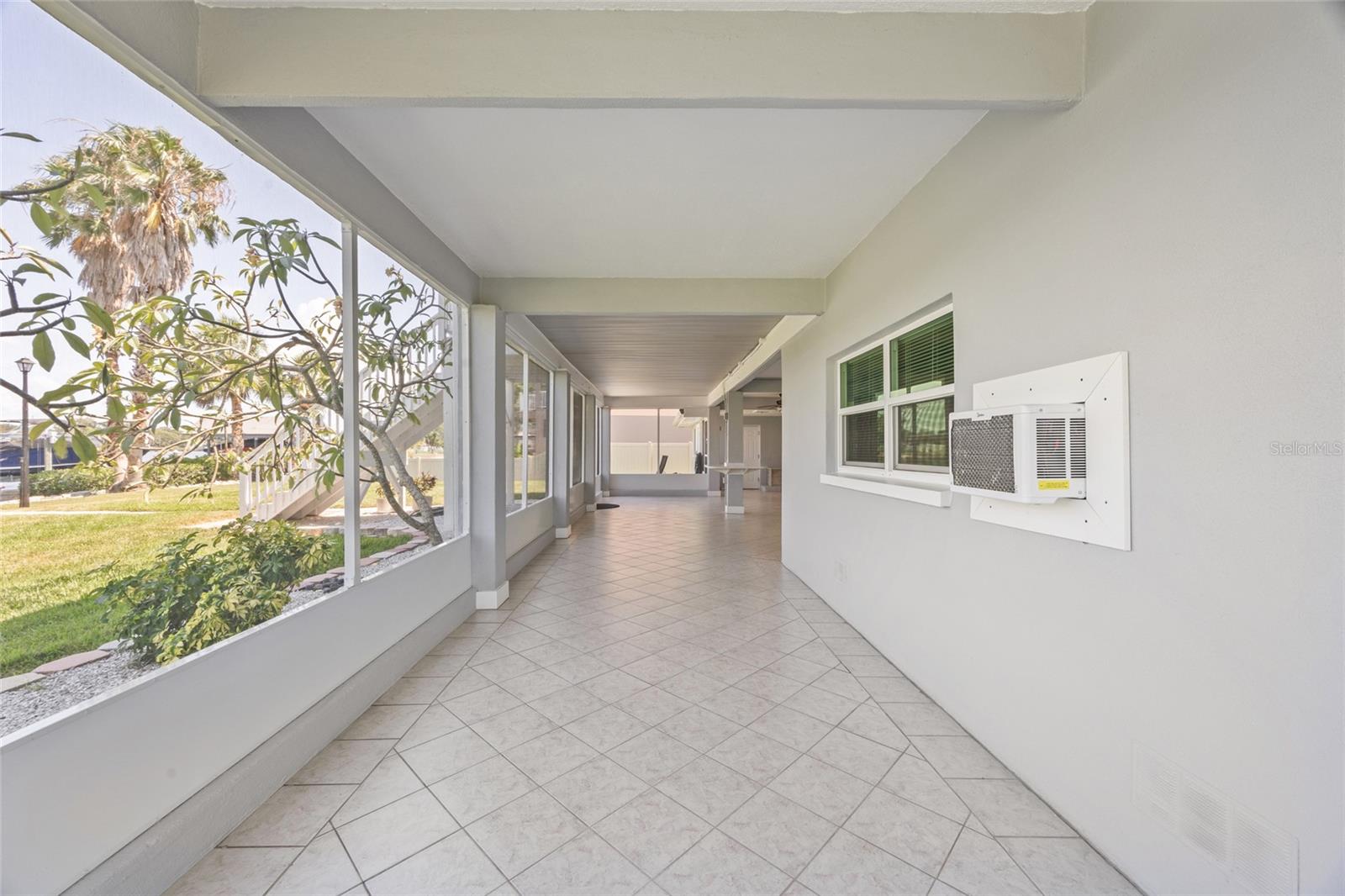 Image 23 of 90 For 644 Bayshore Drive