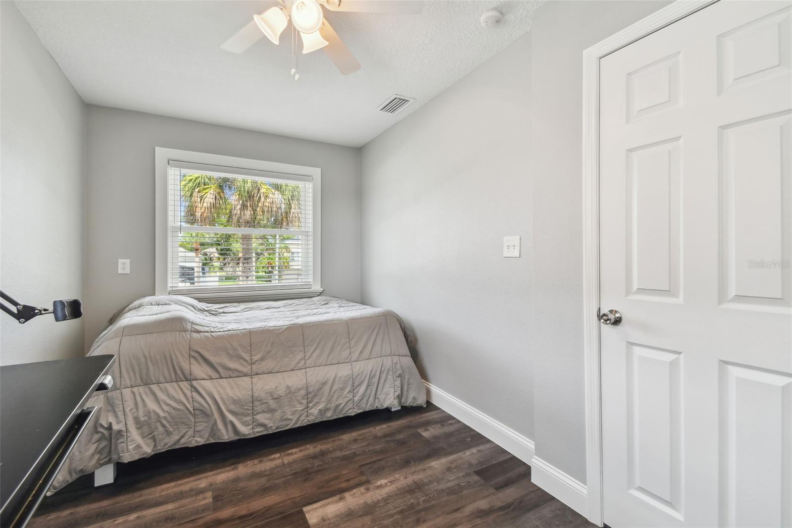 Image 39 of 90 For 644 Bayshore Drive