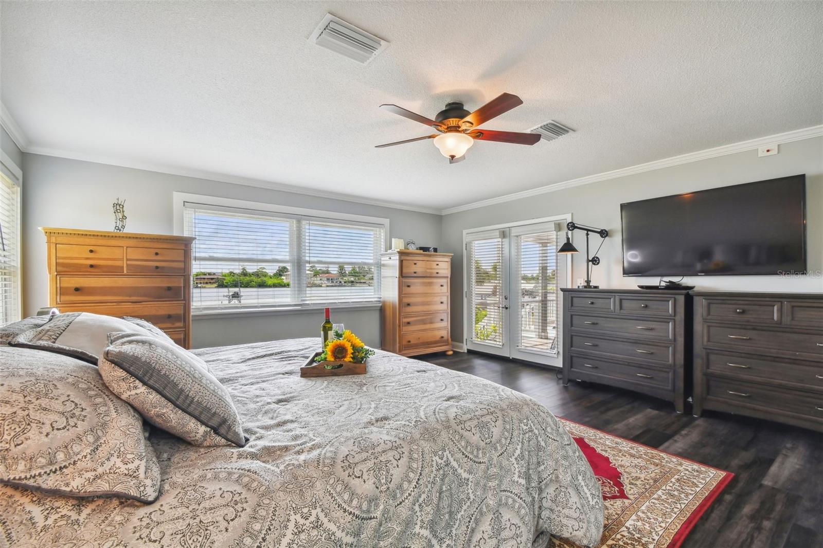 Image 65 of 90 For 644 Bayshore Drive