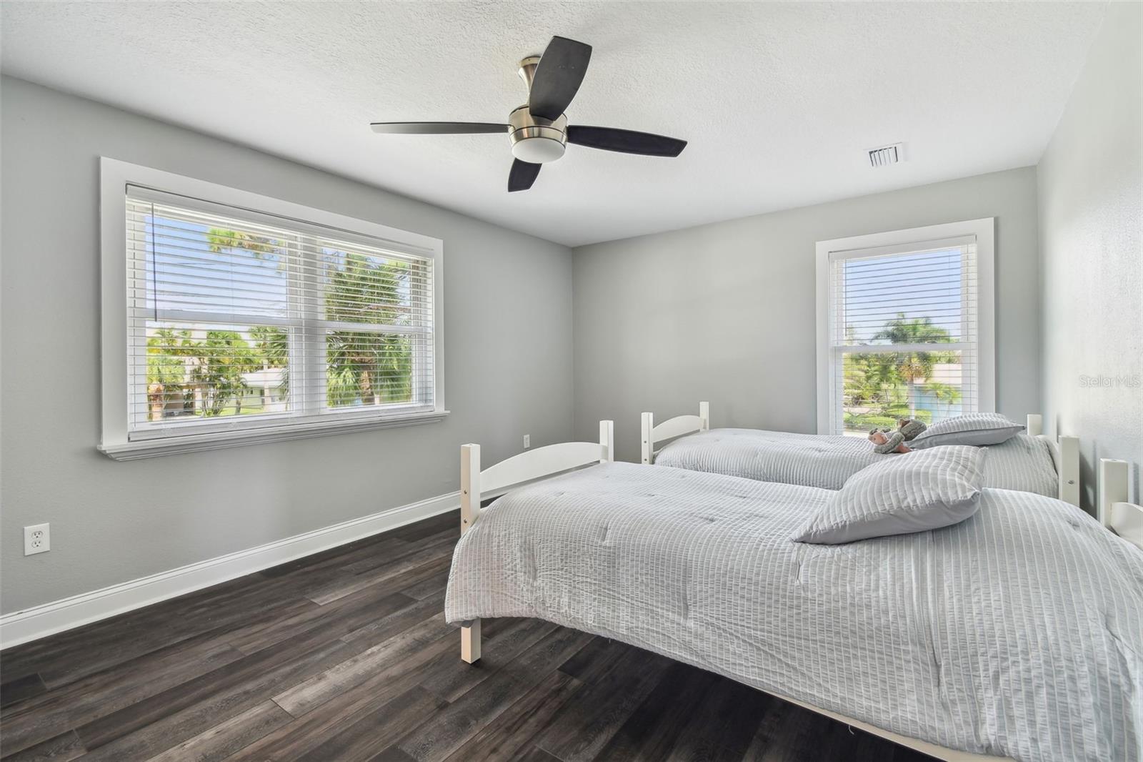 Image 73 of 90 For 644 Bayshore Drive