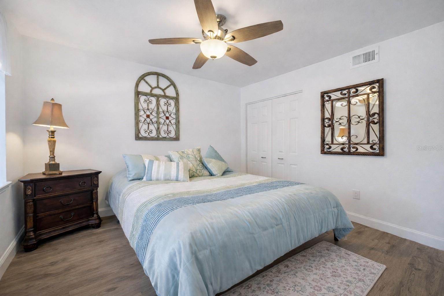 Image 16 of 32 For 2400 Feather Sound Drive 821