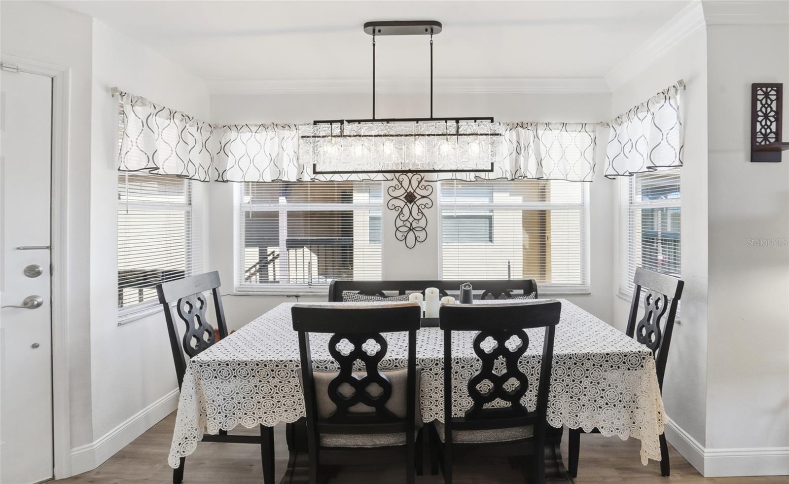 Image 9 of 32 For 2400 Feather Sound Drive 821