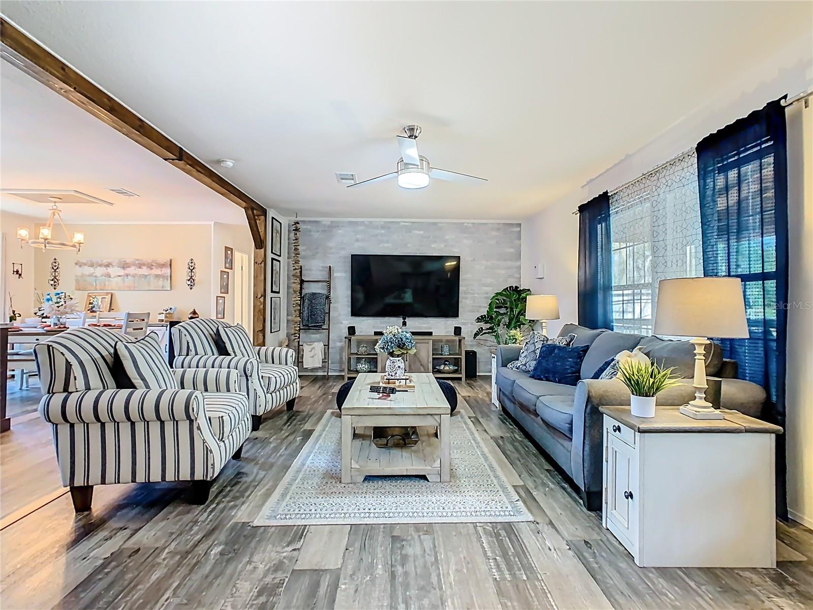 Image 15 of 73 For 10738 Country View Drive