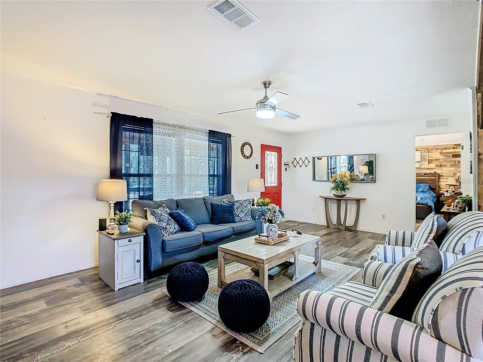 Image 17 of 73 For 10738 Country View Drive