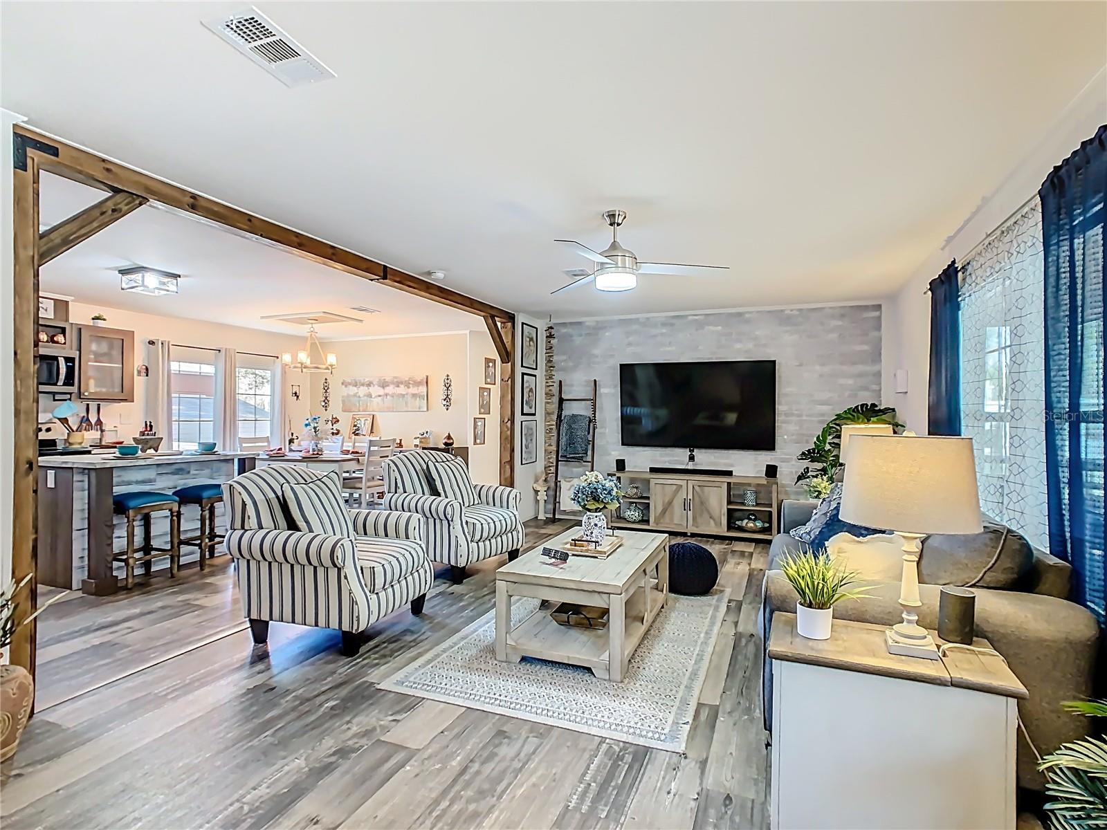 Image 18 of 73 For 10738 Country View Drive