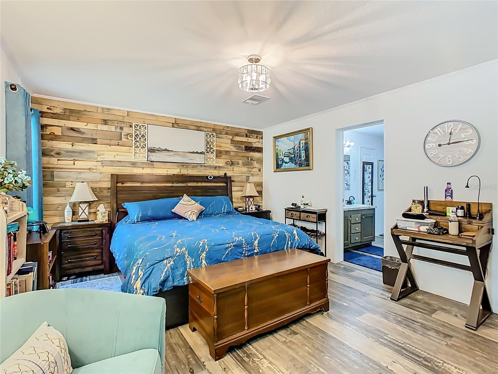 Image 27 of 73 For 10738 Country View Drive