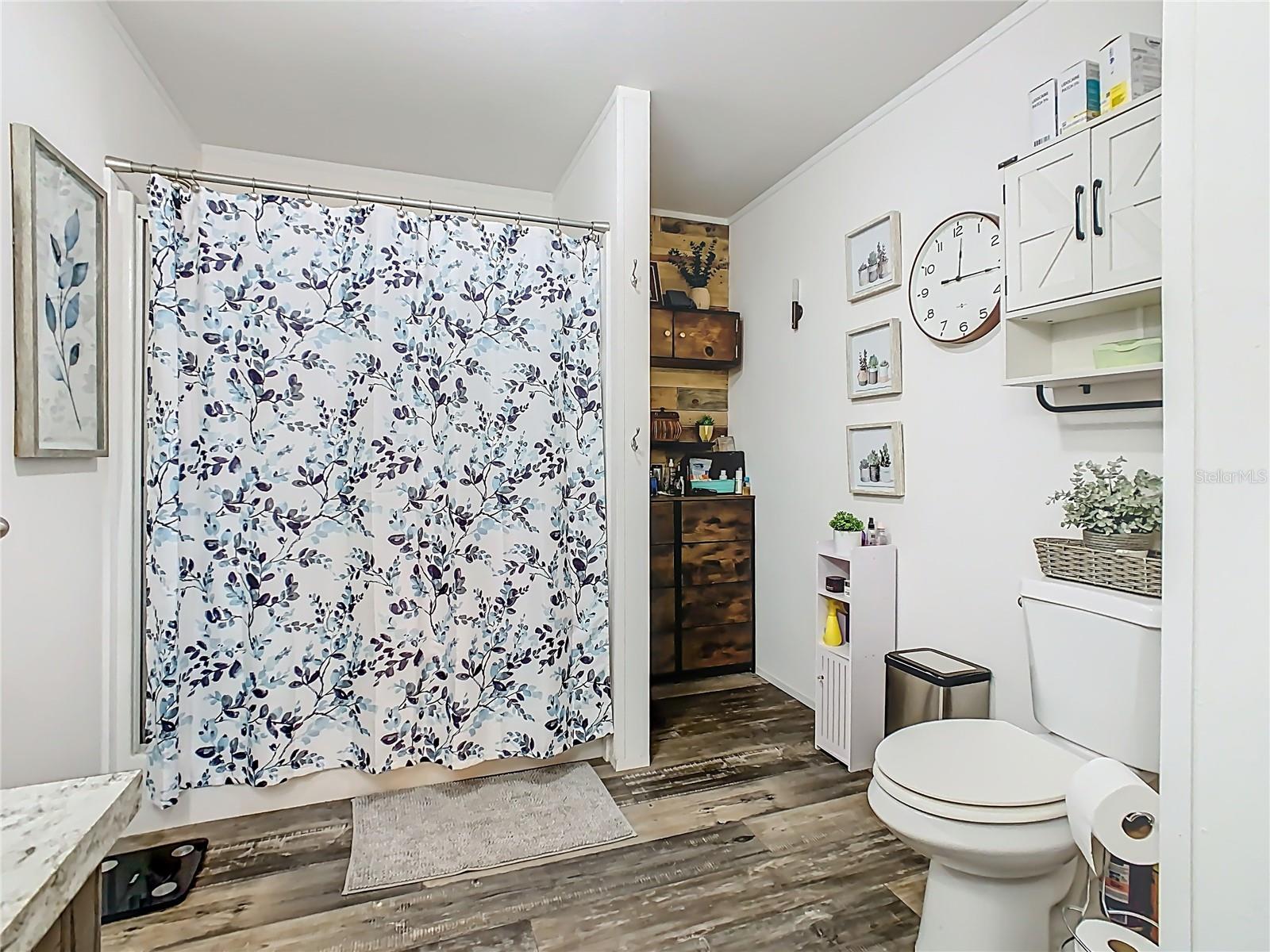 Image 32 of 73 For 10738 Country View Drive