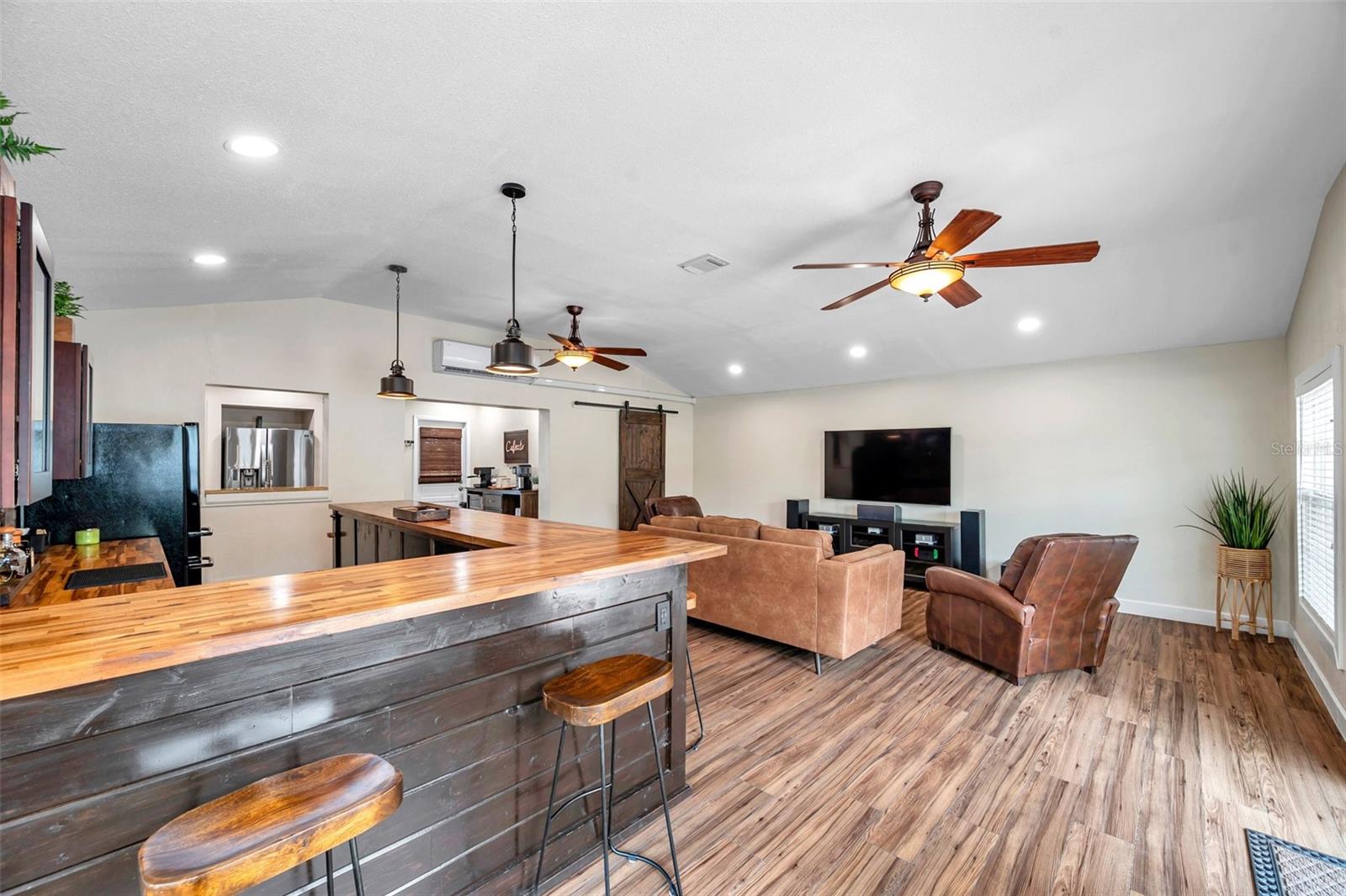 Image 14 of 43 For 4815 Plantation Drive