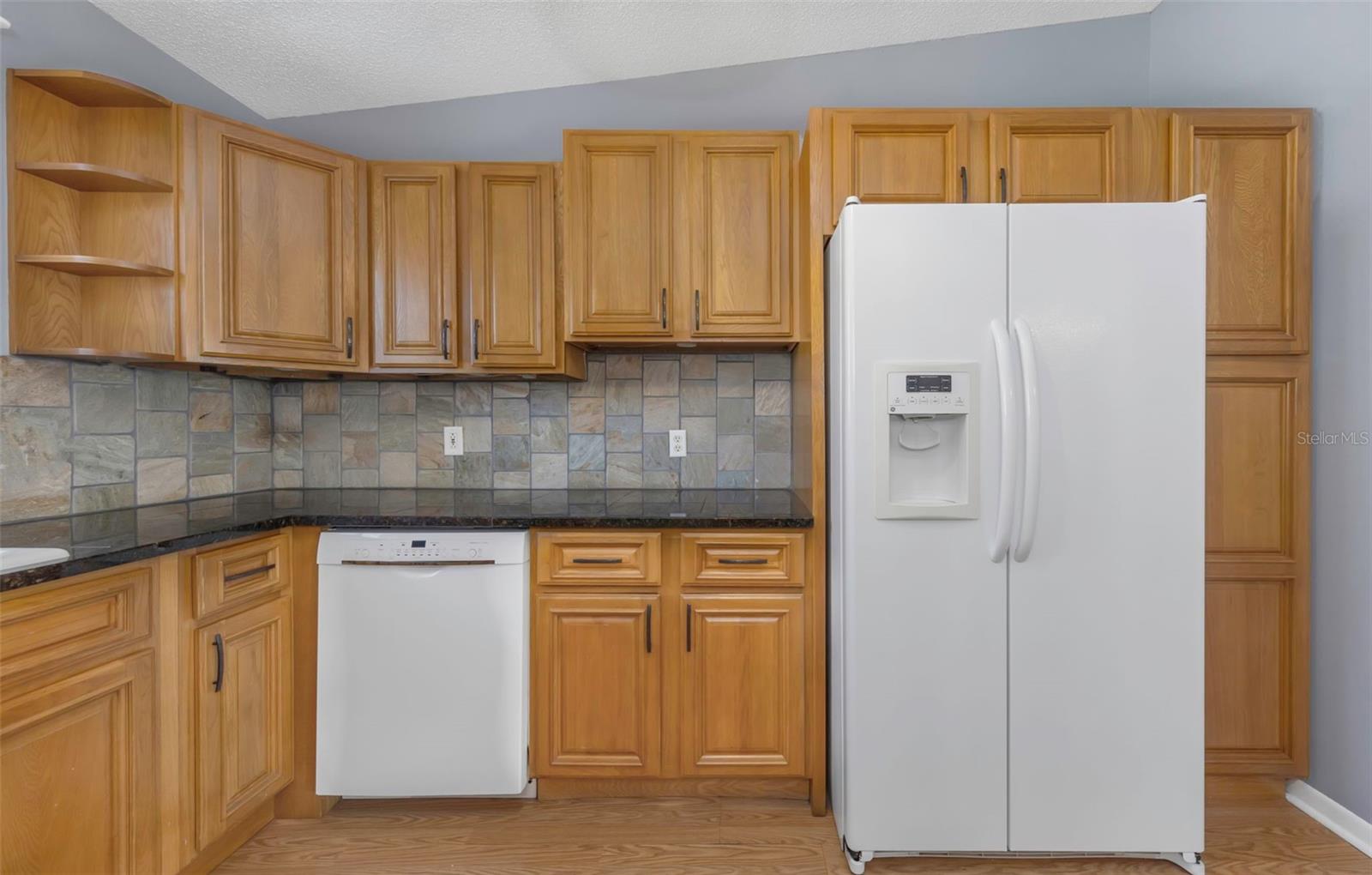 Image 13 of 72 For 747 Brook Street