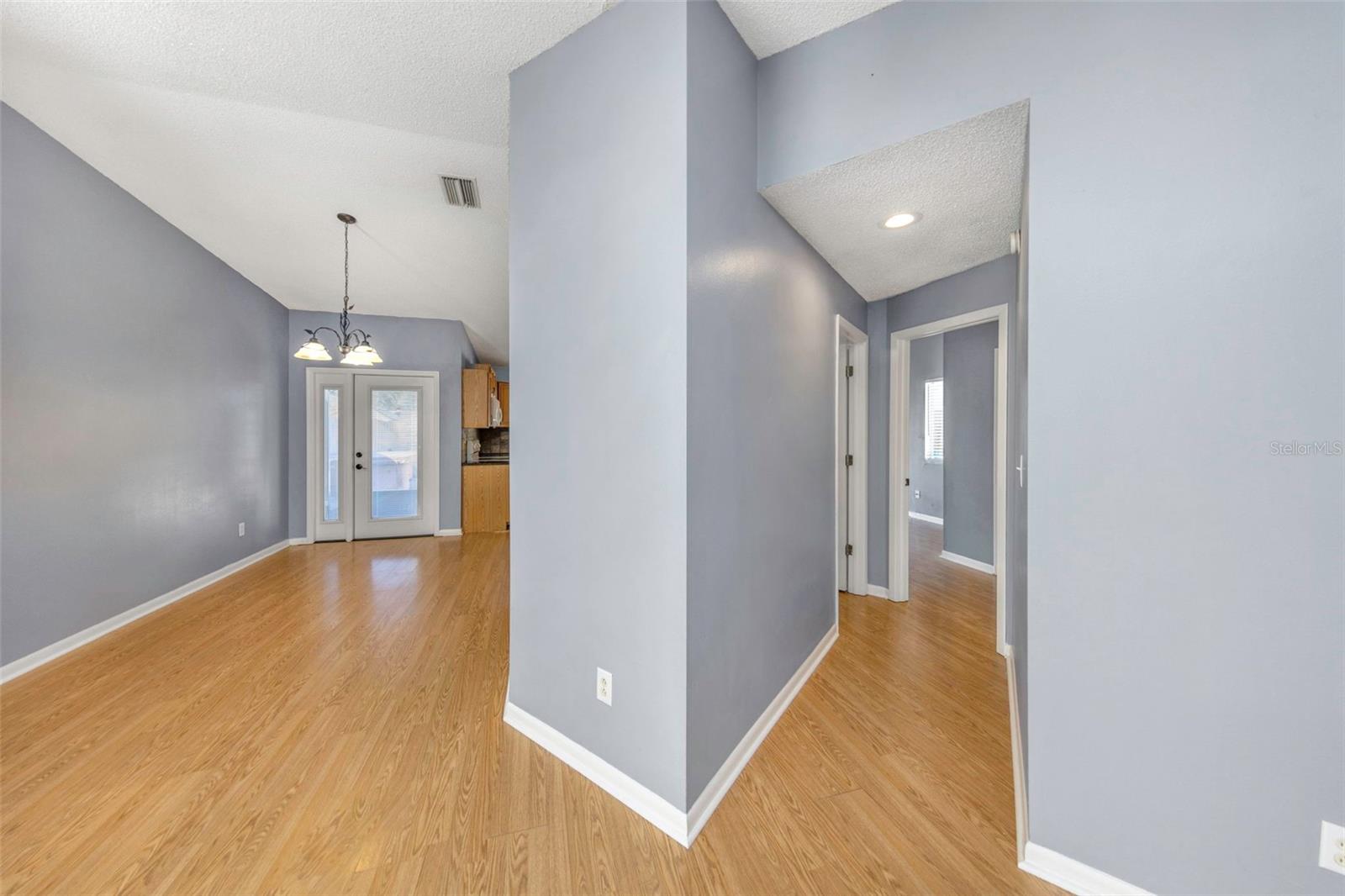 Image 16 of 72 For 747 Brook Street