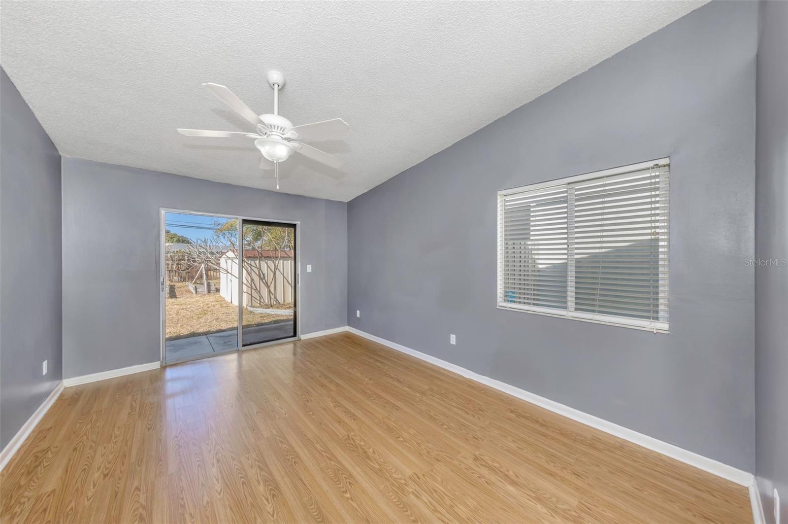 Image 17 of 72 For 747 Brook Street