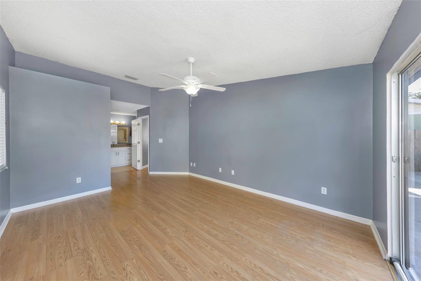 Image 18 of 72 For 747 Brook Street