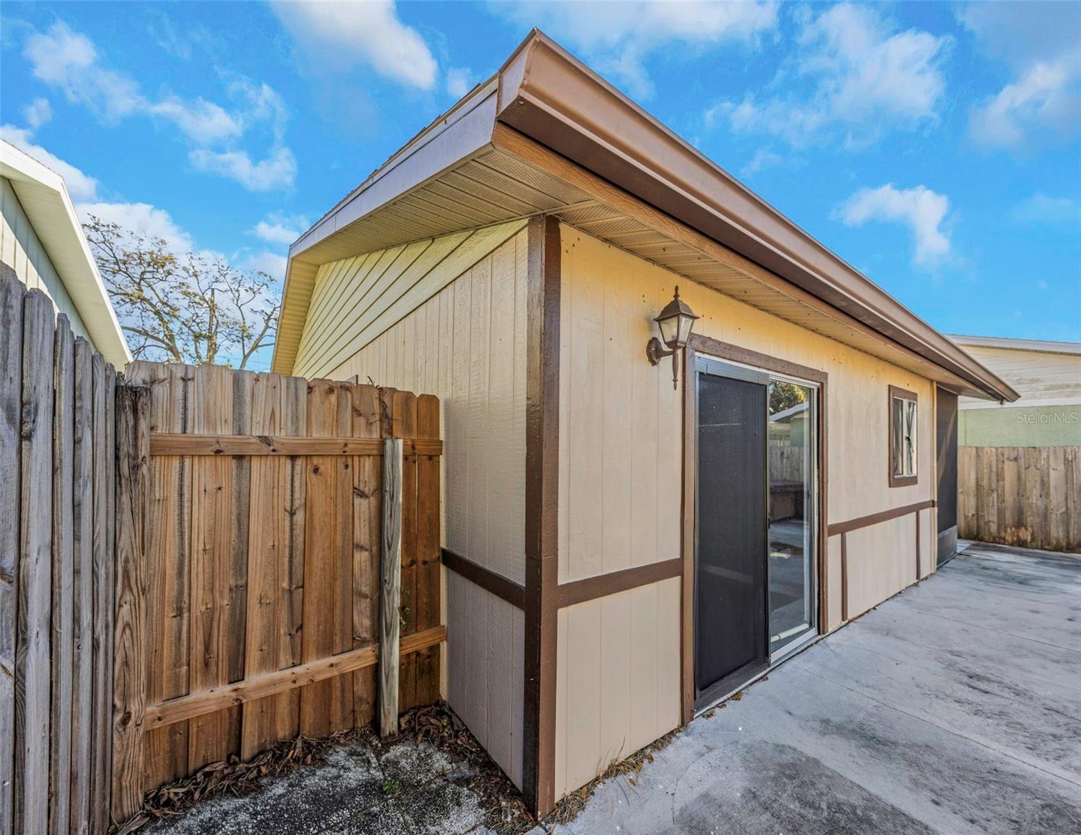 Image 42 of 72 For 747 Brook Street