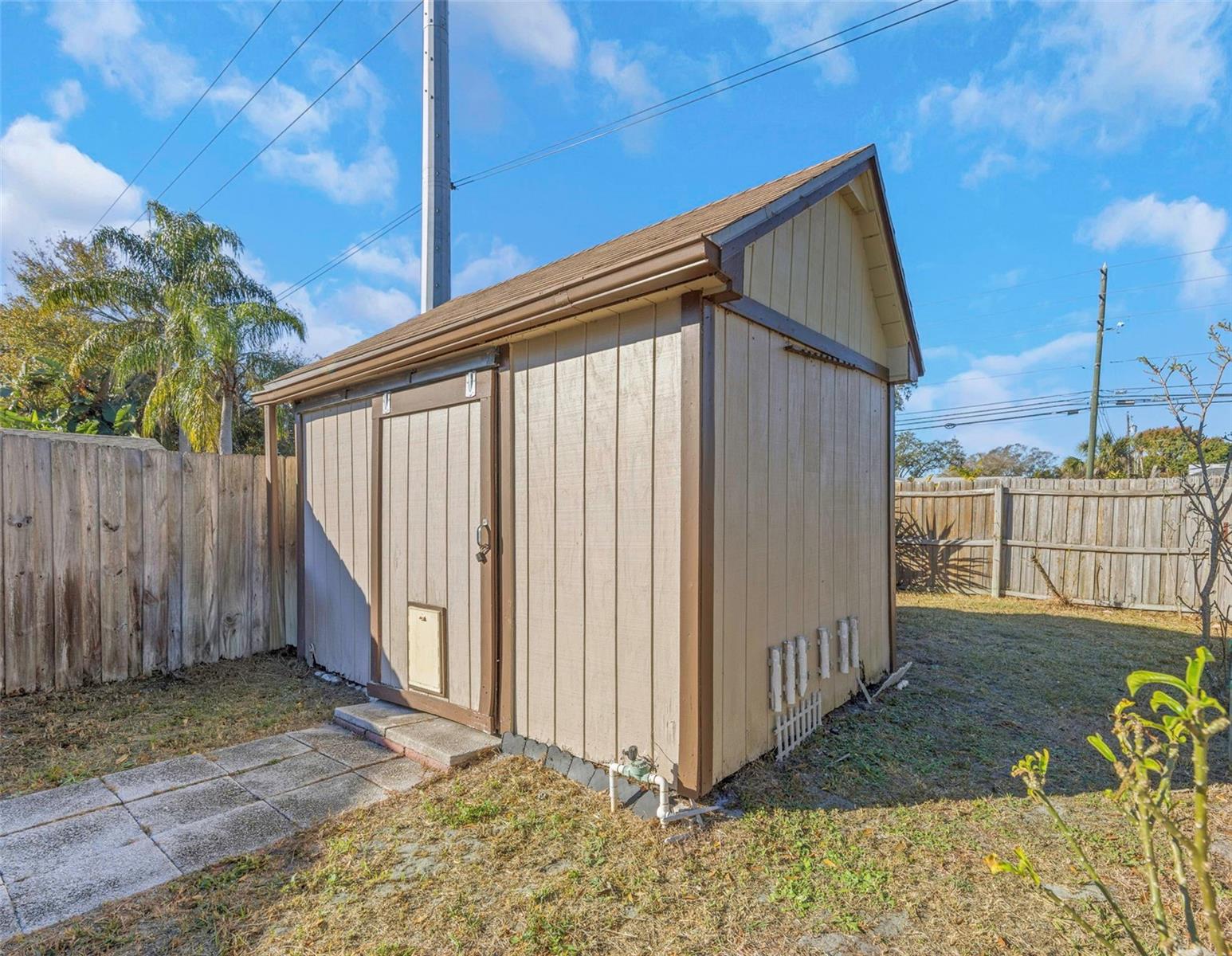 Image 44 of 72 For 747 Brook Street