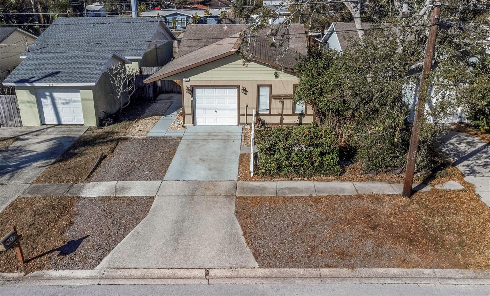 Image 53 of 72 For 747 Brook Street