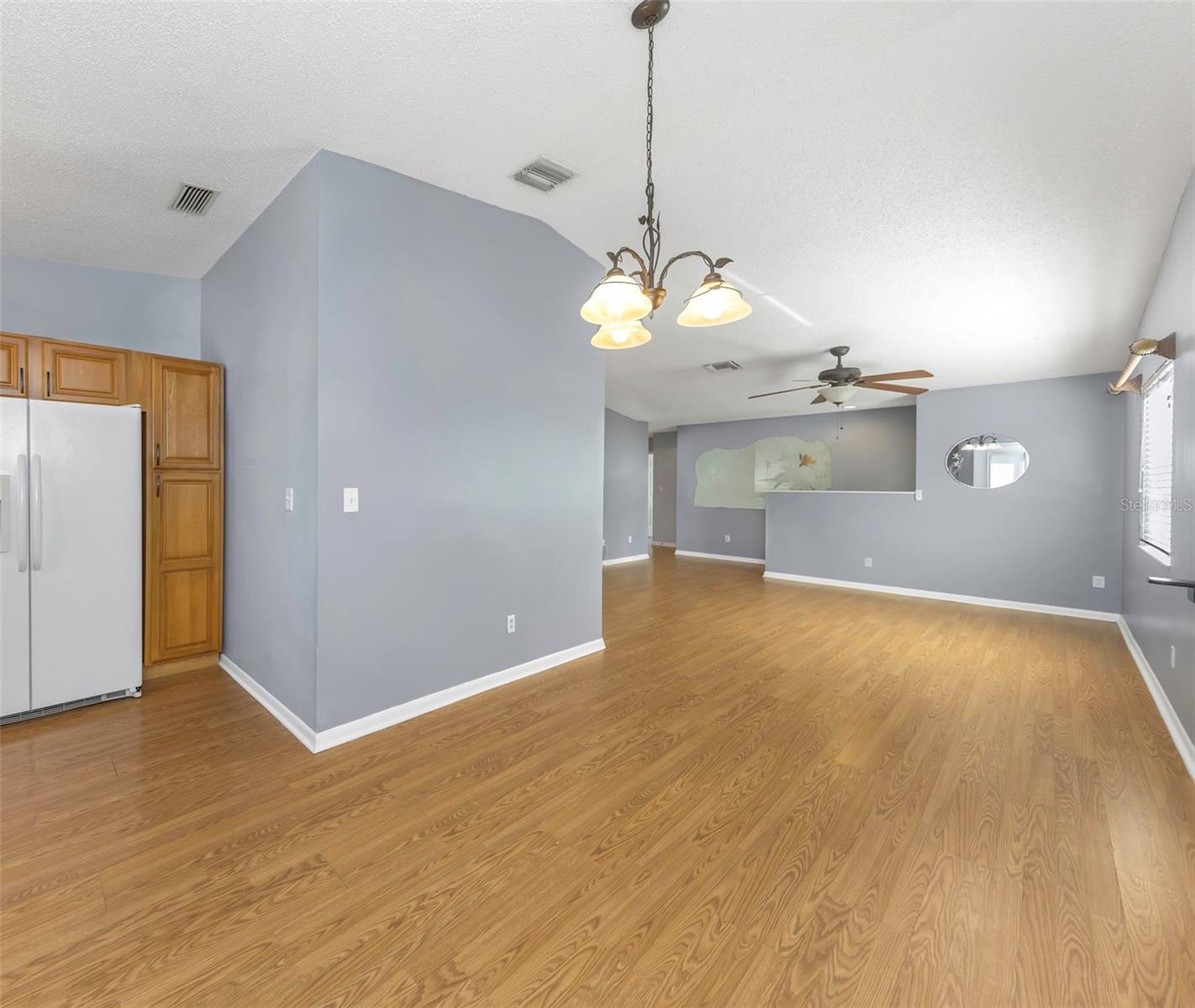 Image 7 of 72 For 747 Brook Street