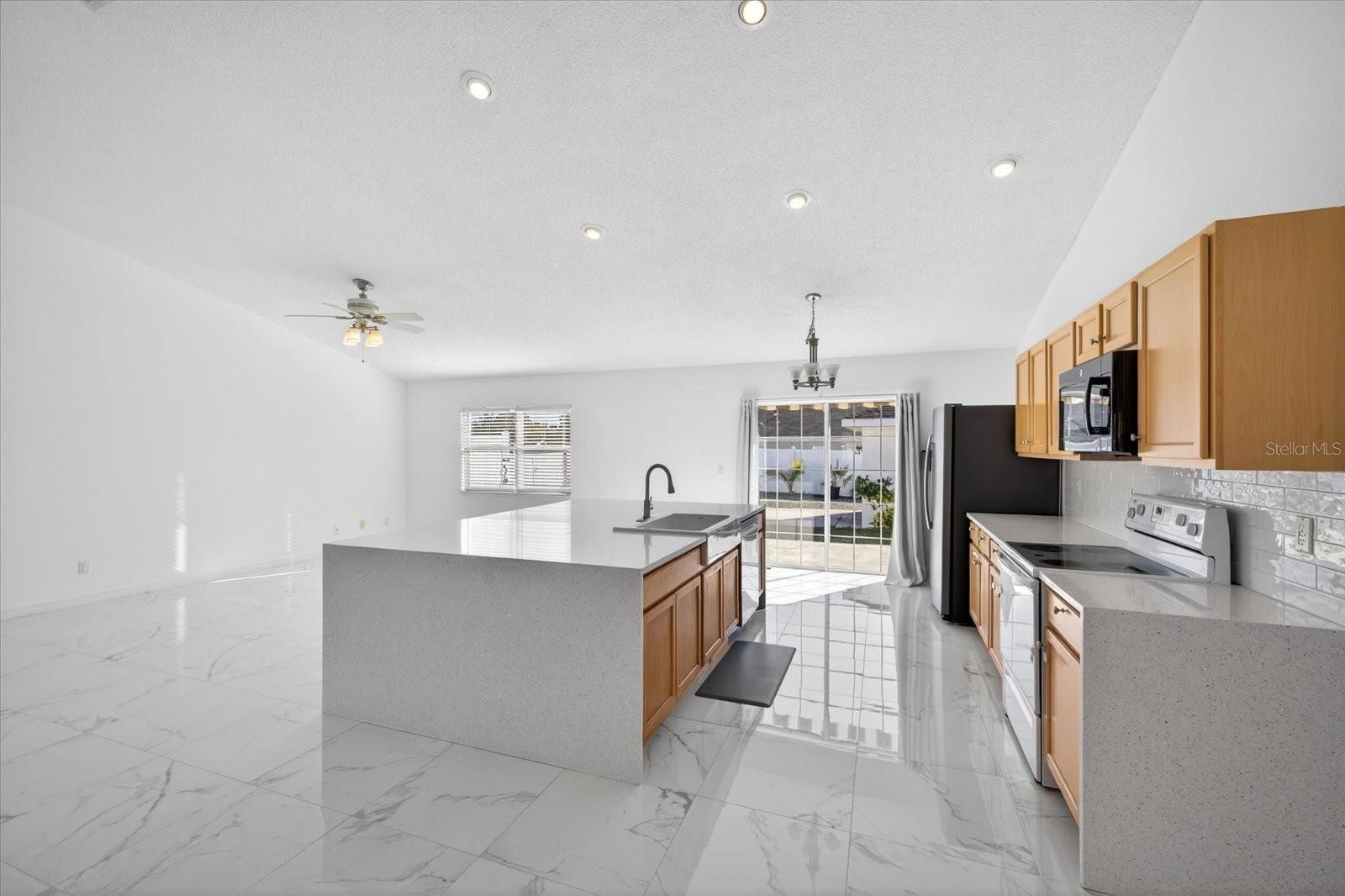 Image 6 of 40 For 13110 Lola Drive