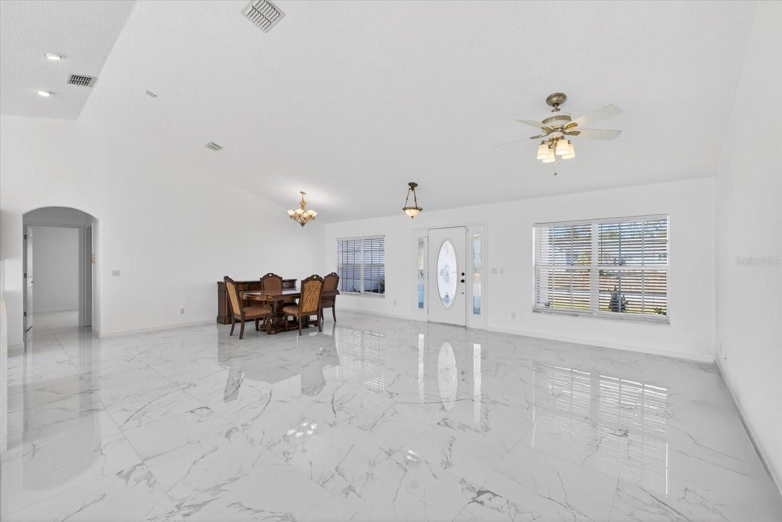 Image 7 of 40 For 13110 Lola Drive