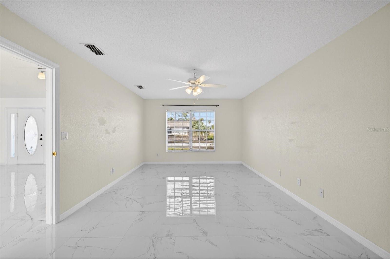 Image 9 of 40 For 13110 Lola Drive