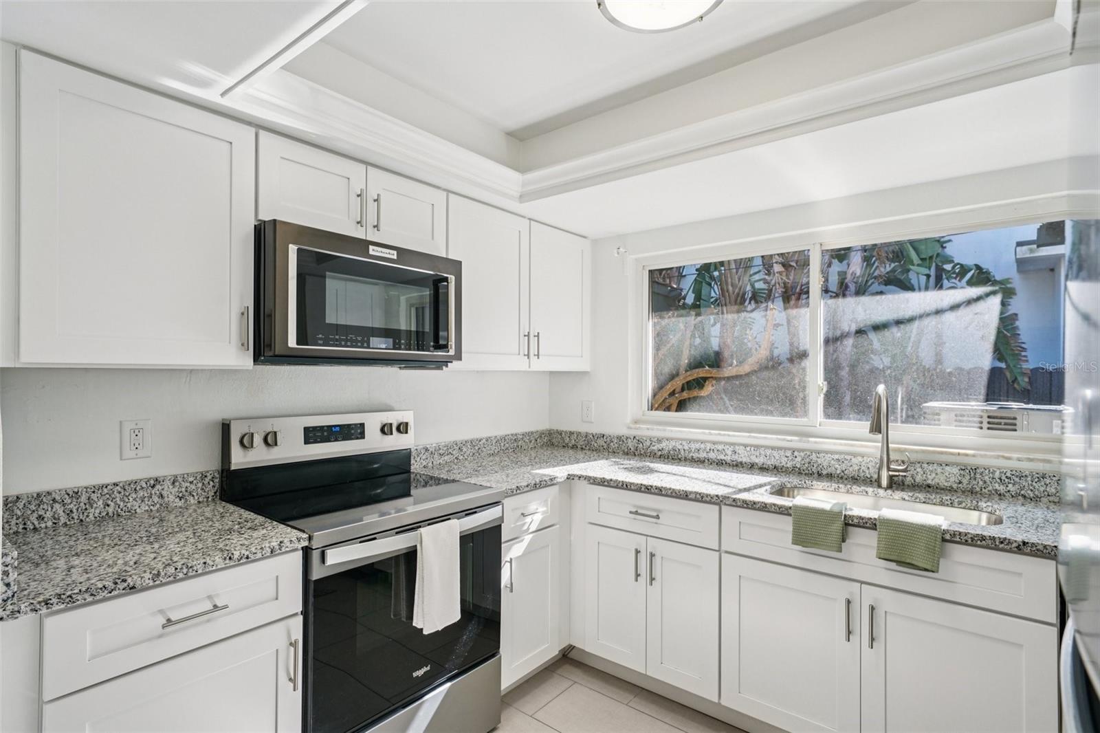 Image 13 of 45 For 3843 Shore Acres Boulevard Ne