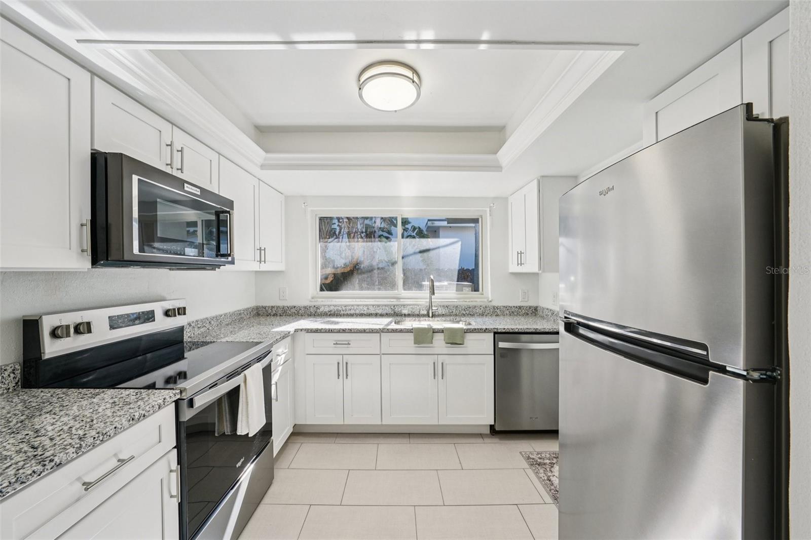 Image 18 of 45 For 3843 Shore Acres Boulevard Ne