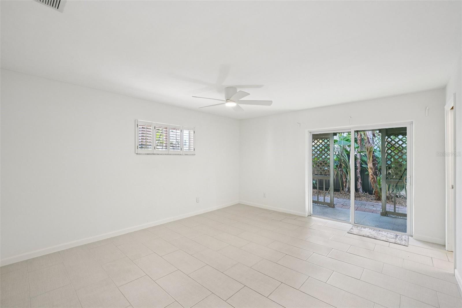 Image 23 of 45 For 3843 Shore Acres Boulevard Ne