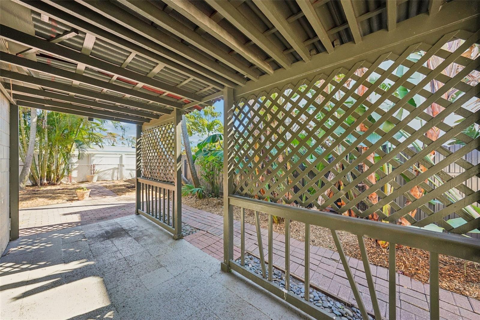 Image 34 of 45 For 3843 Shore Acres Boulevard Ne