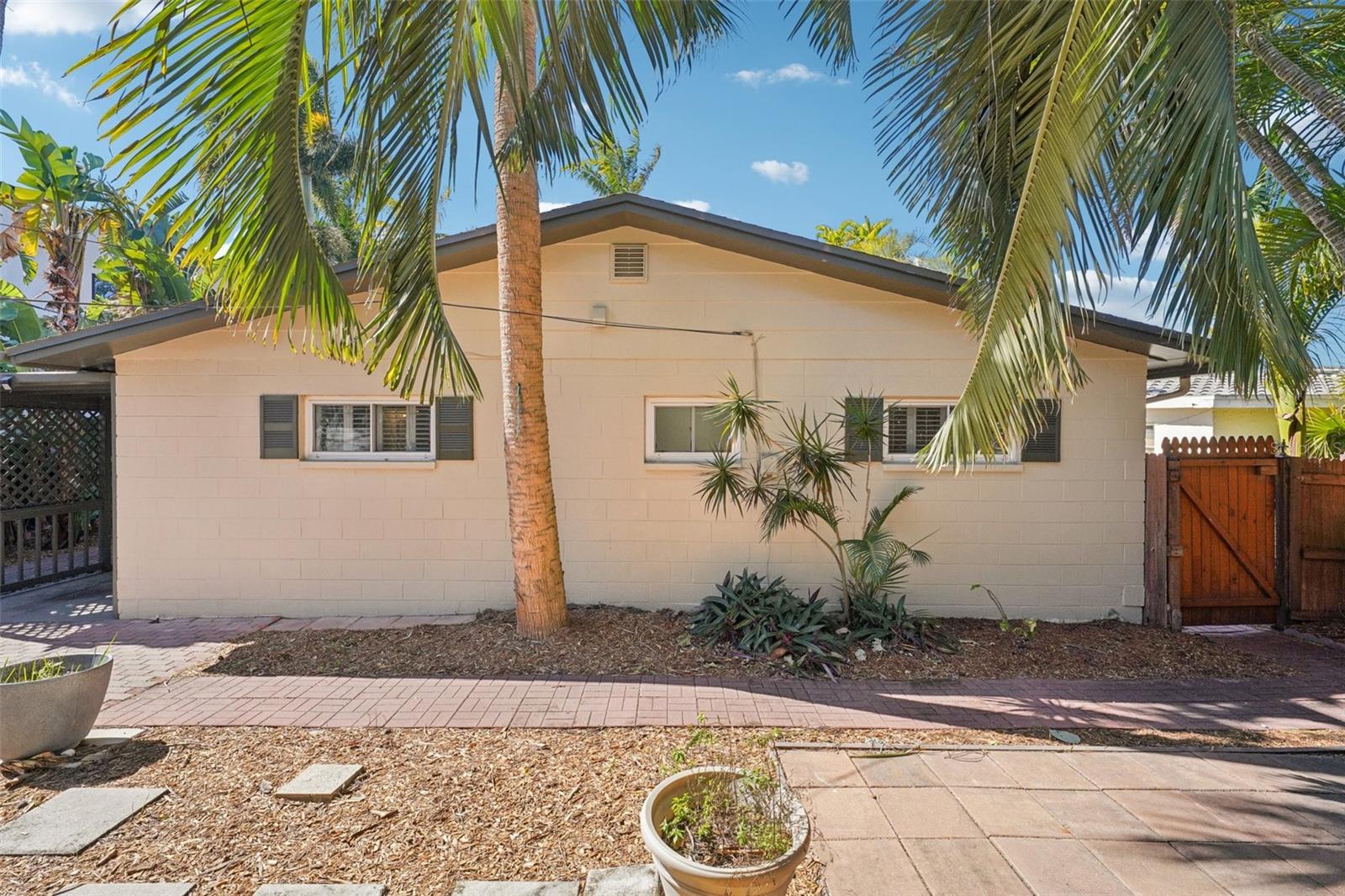 Image 41 of 45 For 3843 Shore Acres Boulevard Ne