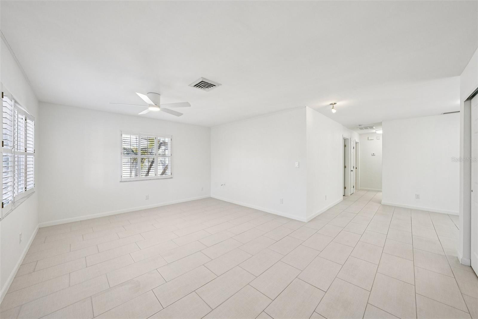 Image 5 of 45 For 3843 Shore Acres Boulevard Ne