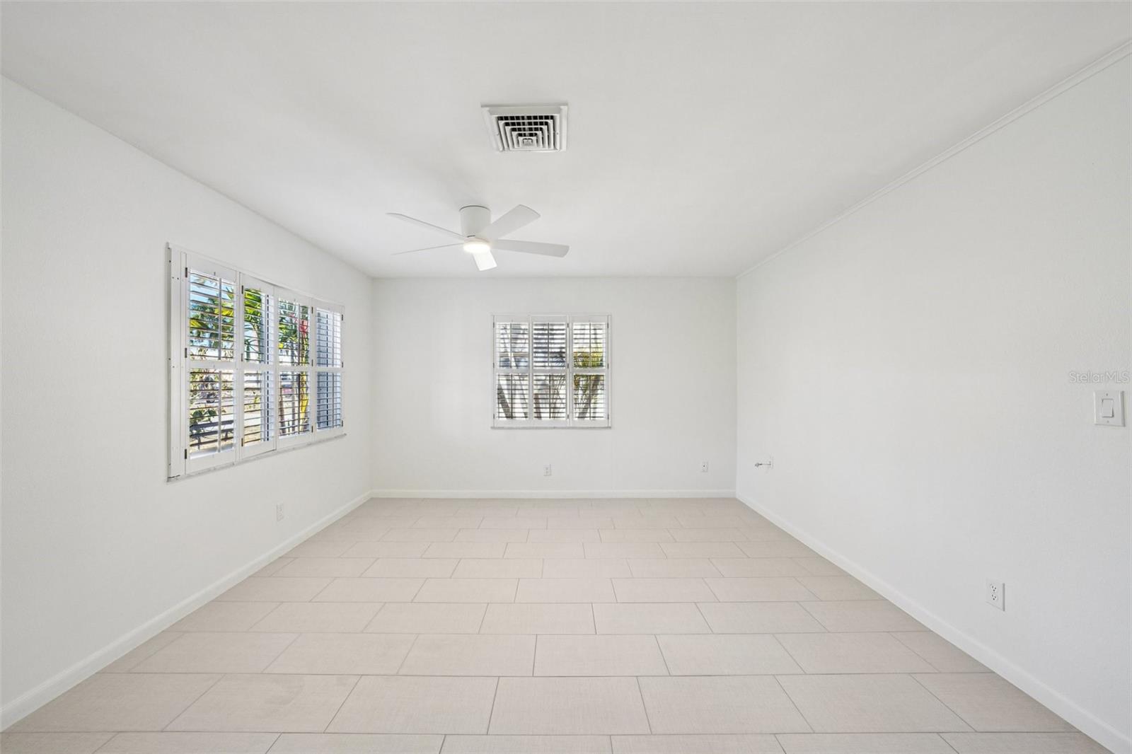 Image 6 of 45 For 3843 Shore Acres Boulevard Ne