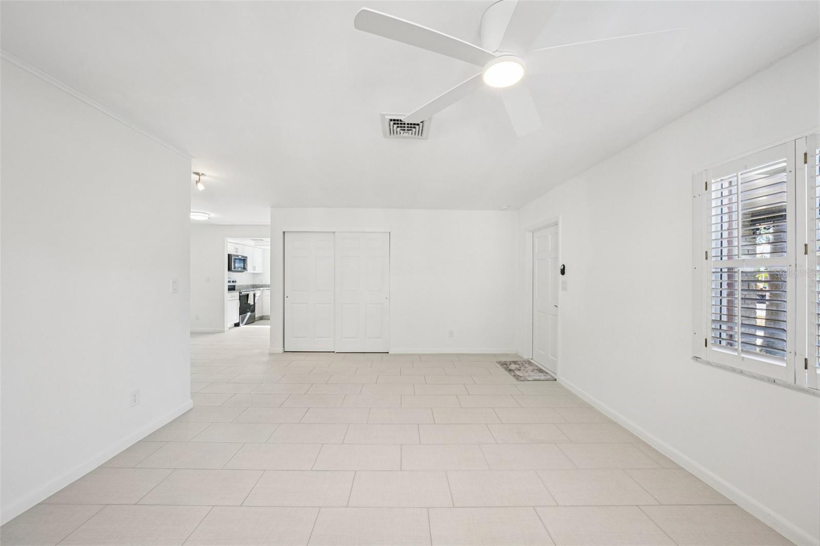 Image 7 of 45 For 3843 Shore Acres Boulevard Ne