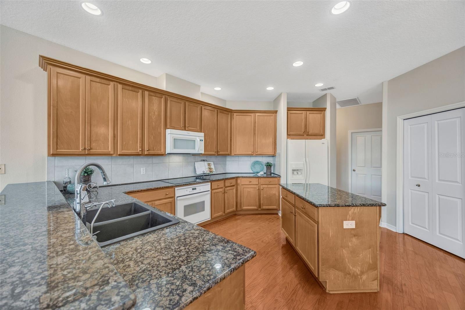 Image 16 of 52 For 5802 Peach Heather Trail