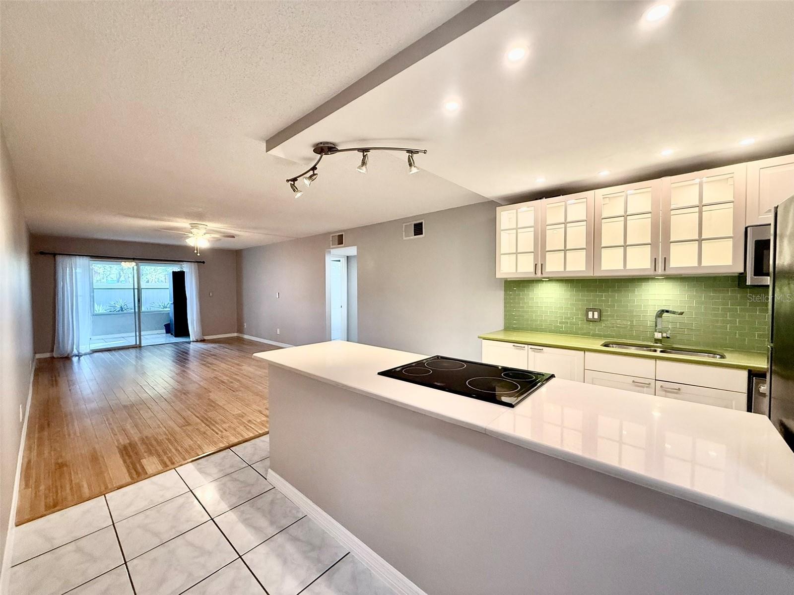 Image 3 of 25 For 4500 Bay Drive 149