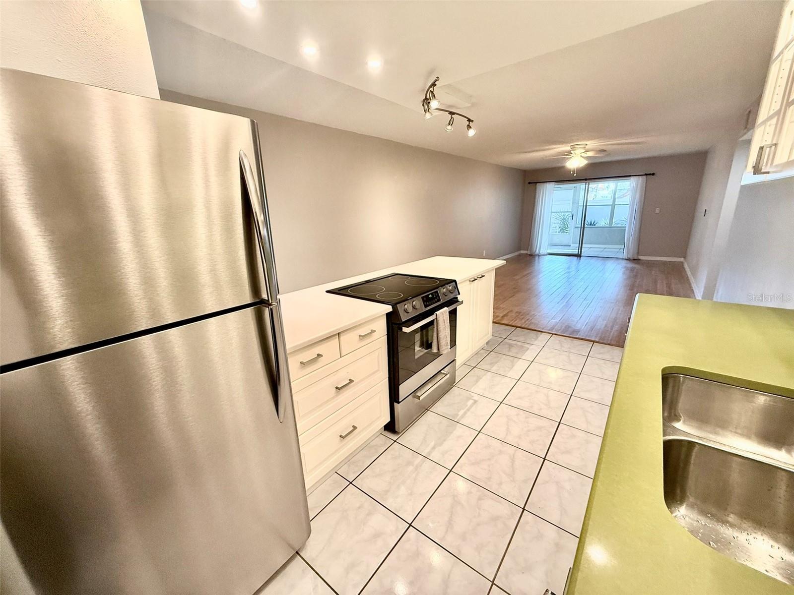 Image 6 of 25 For 4500 Bay Drive 149