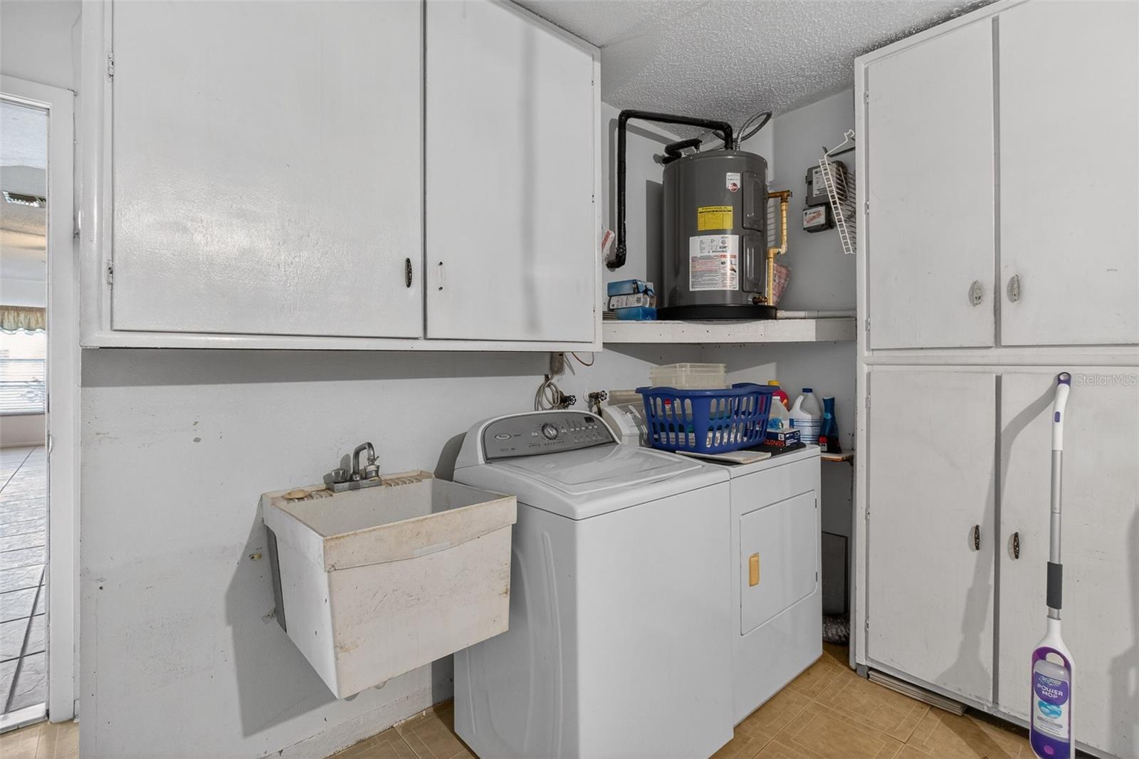 Image 24 of 45 For 4841 Boonesboro Court 0