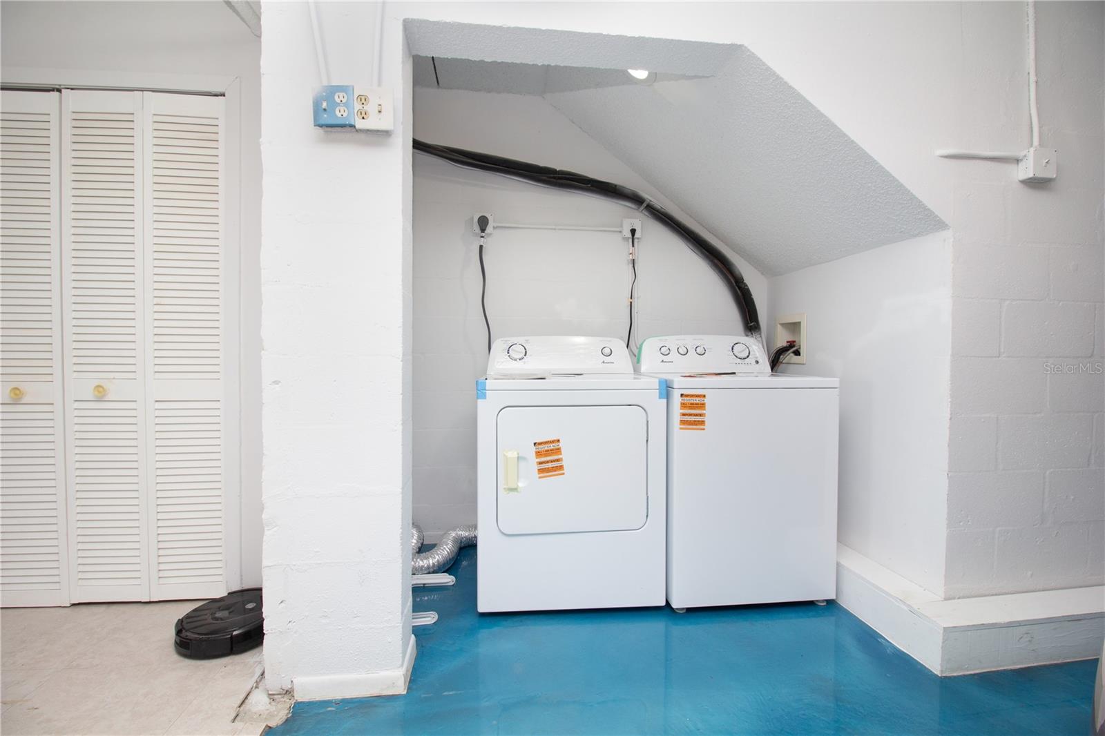 Image 33 of 43 For 12140 Capri Circle S 709