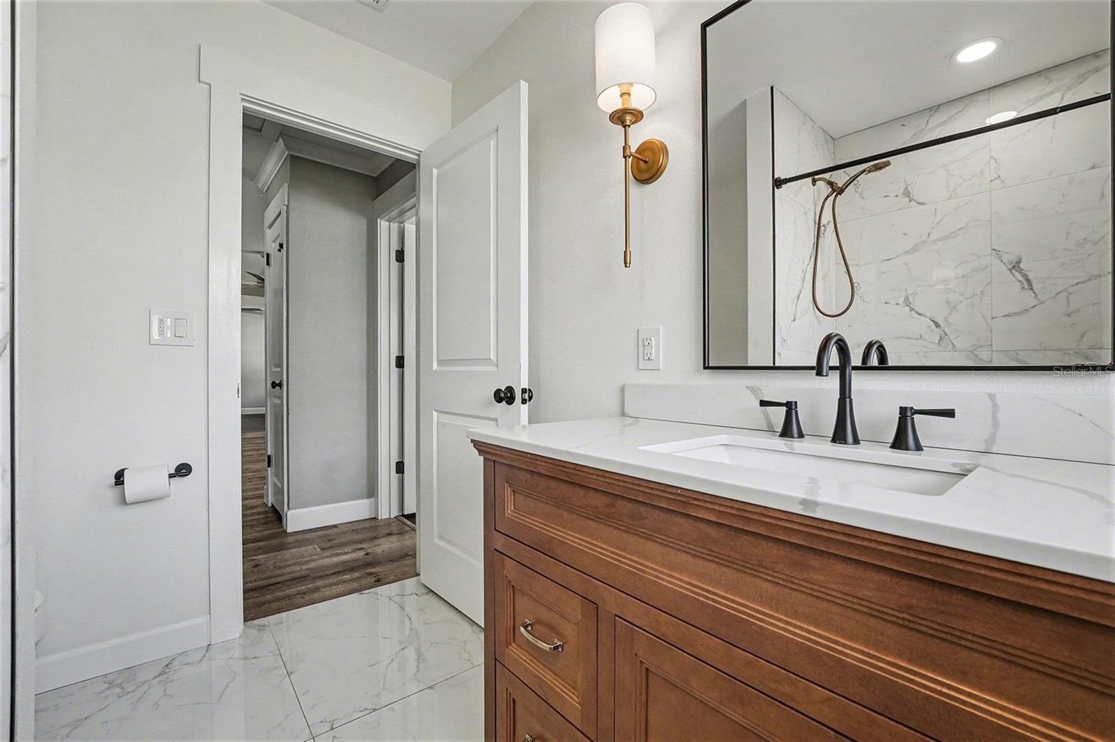 Image 25 of 36 For 5811 Lake Breeze Avenue