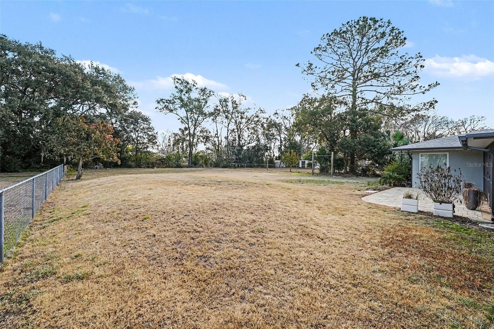 Image 28 of 36 For 5811 Lake Breeze Avenue