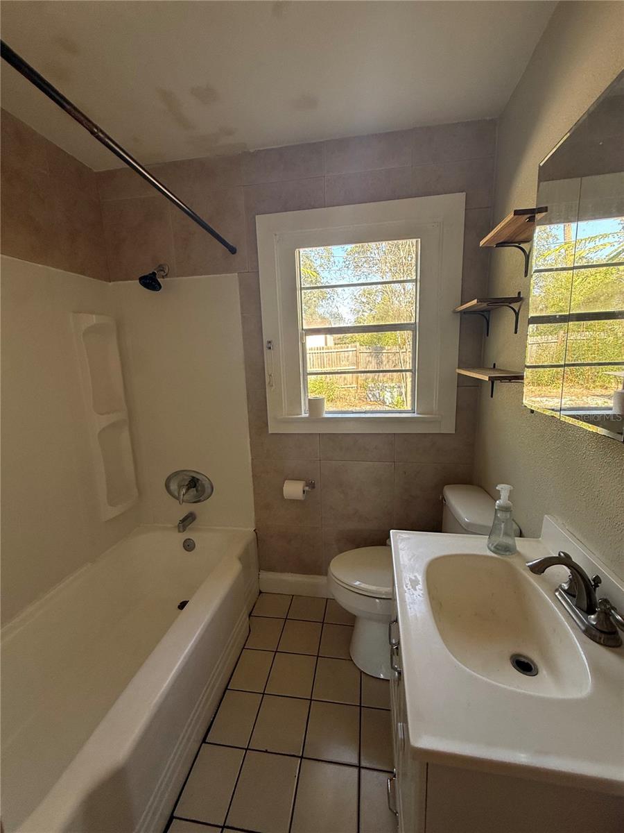 Image 12 of 17 For 3213 Hartnett Avenue