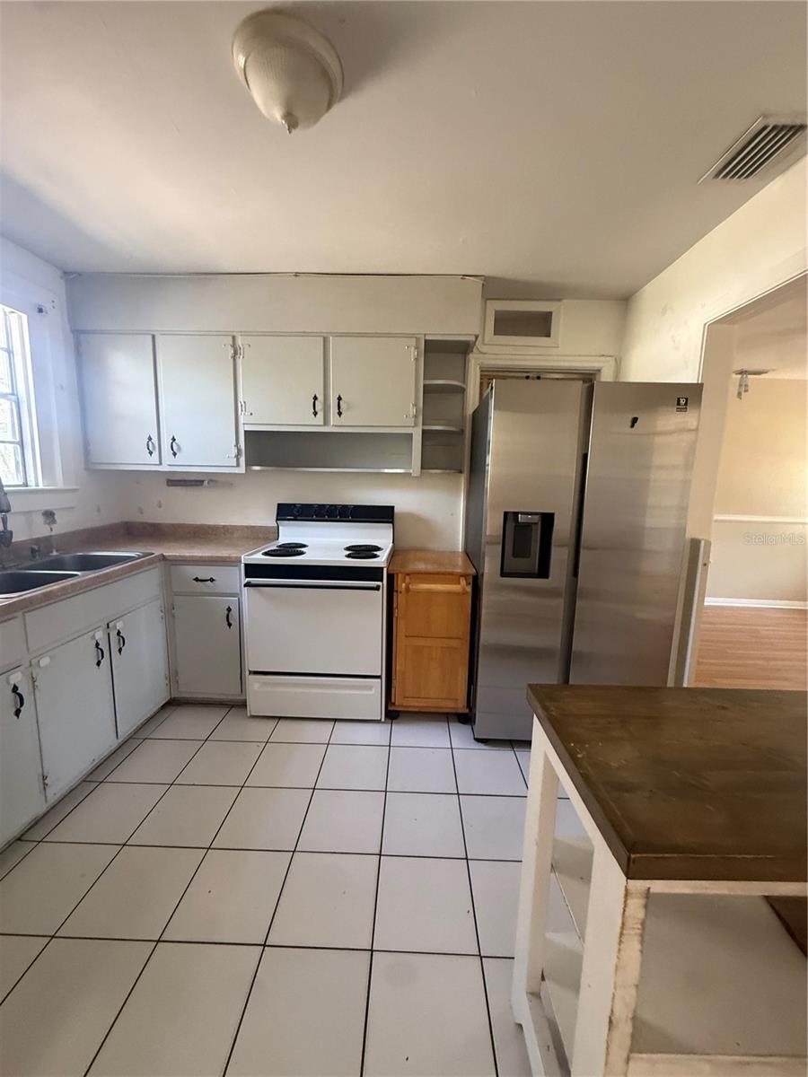 Image 5 of 17 For 3213 Hartnett Avenue