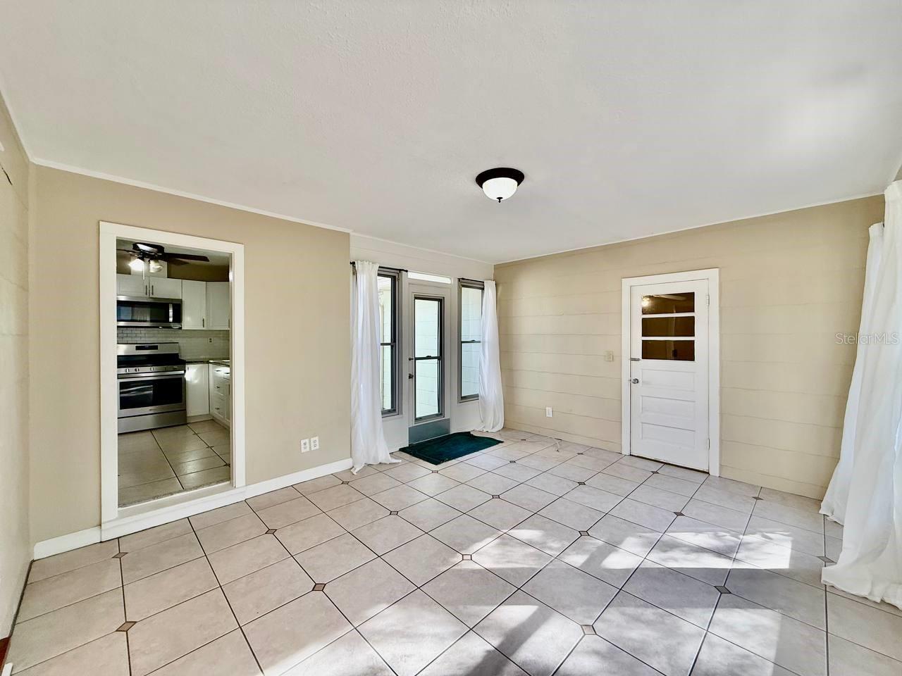 Image 10 of 30 For 301 Washington Avenue