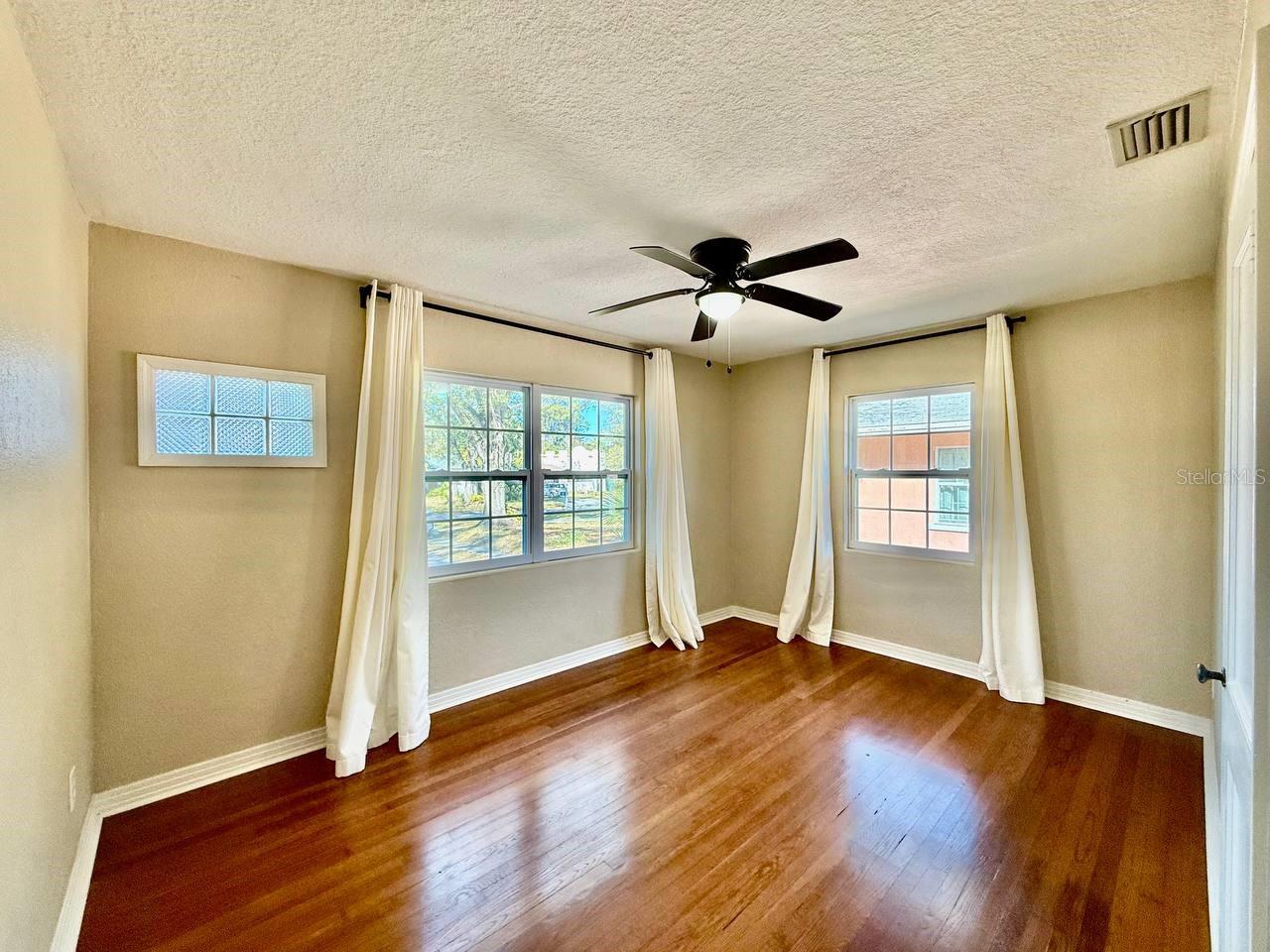 Image 23 of 30 For 301 Washington Avenue