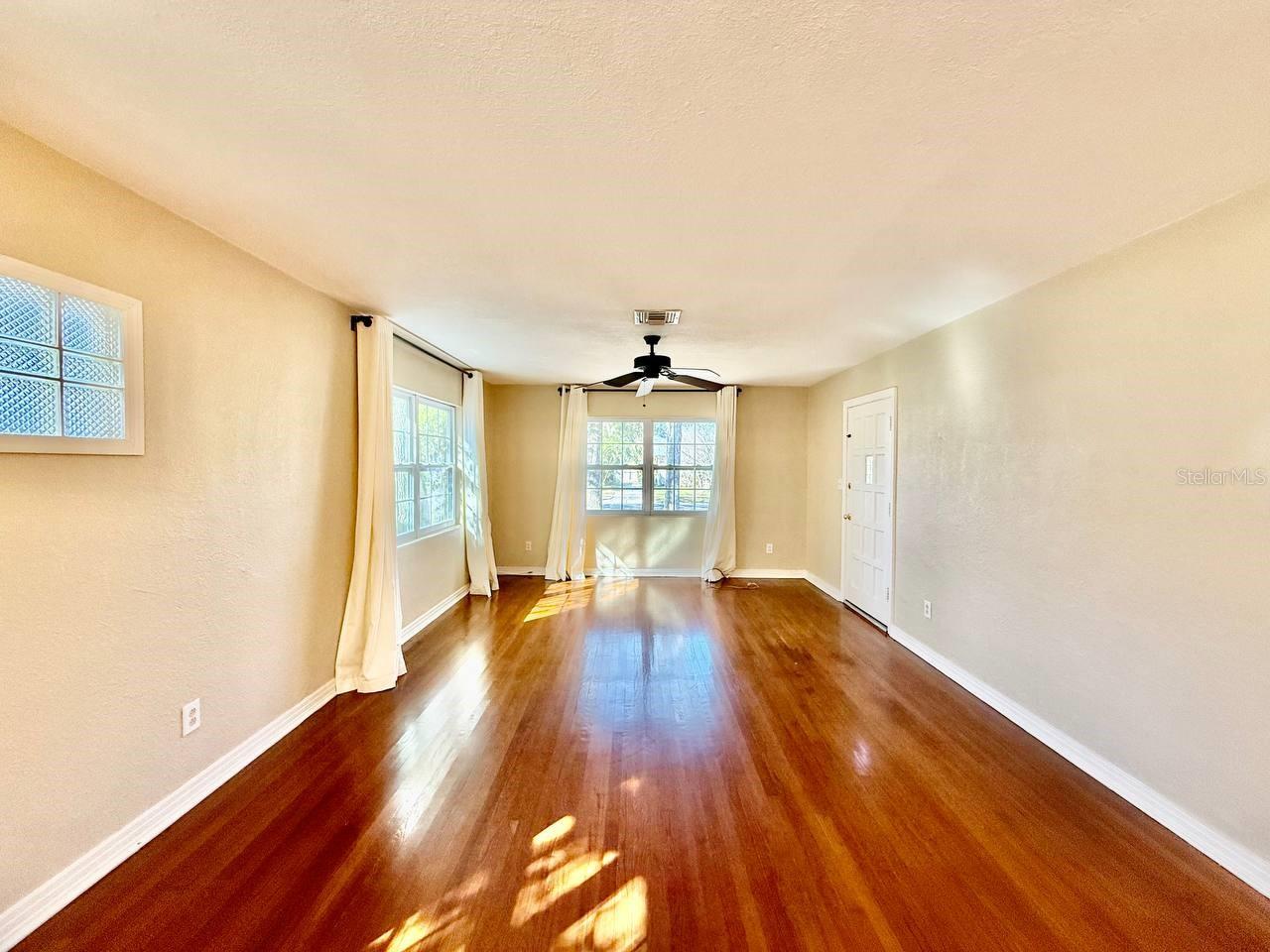 Image 7 of 30 For 301 Washington Avenue