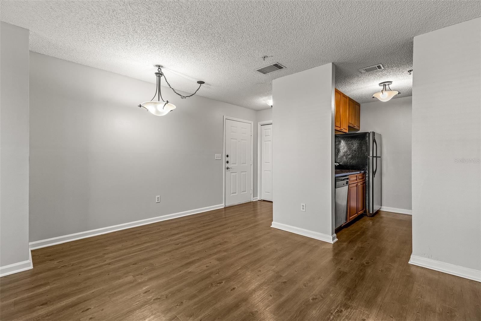 Image 4 of 30 For 11901 4th Street N 6206