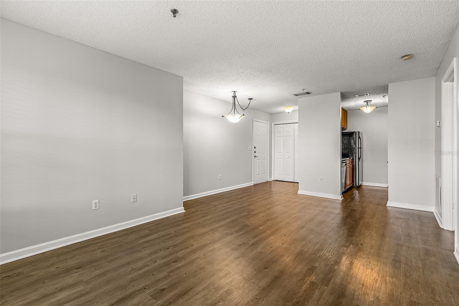 Image 6 of 30 For 11901 4th Street N 6206