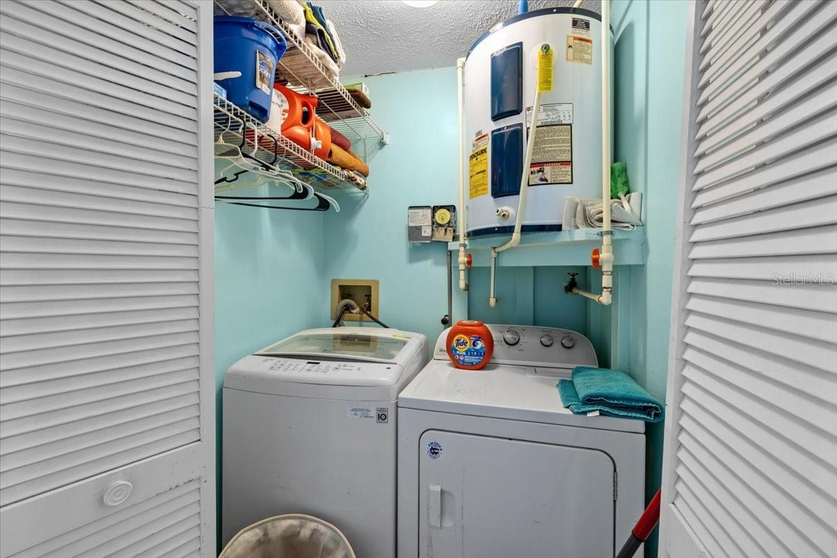 Image 21 of 35 For 7247 Aberdeen Court