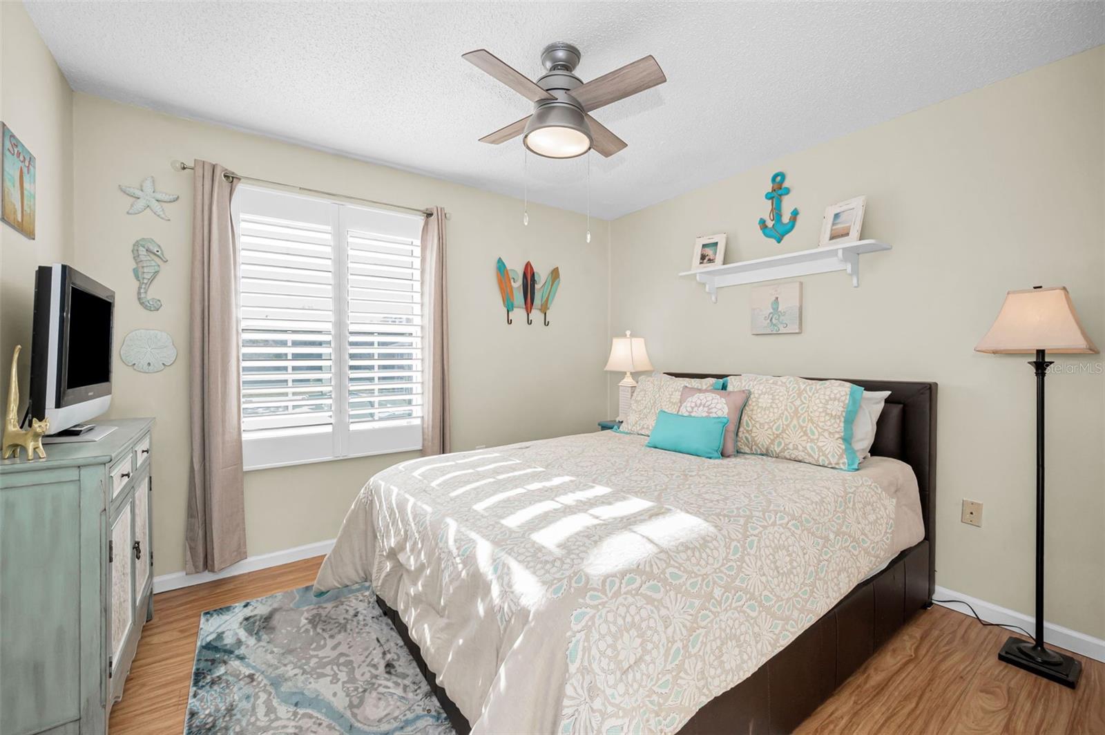 Image 22 of 56 For 3958 37th Street S 28